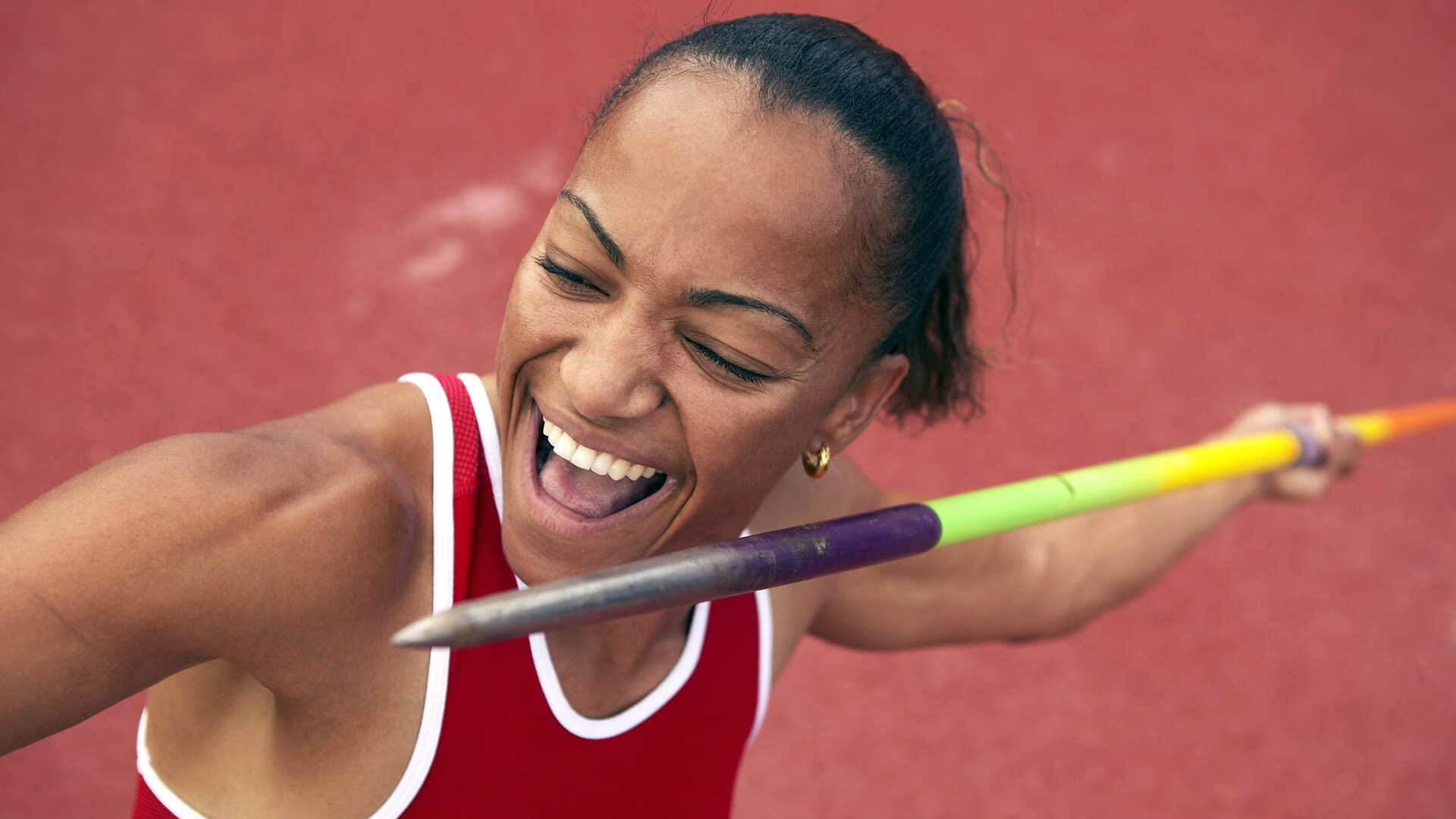 自由泳巅峰对决，世界纪录保持者再创佳绩，新星选手异军突起